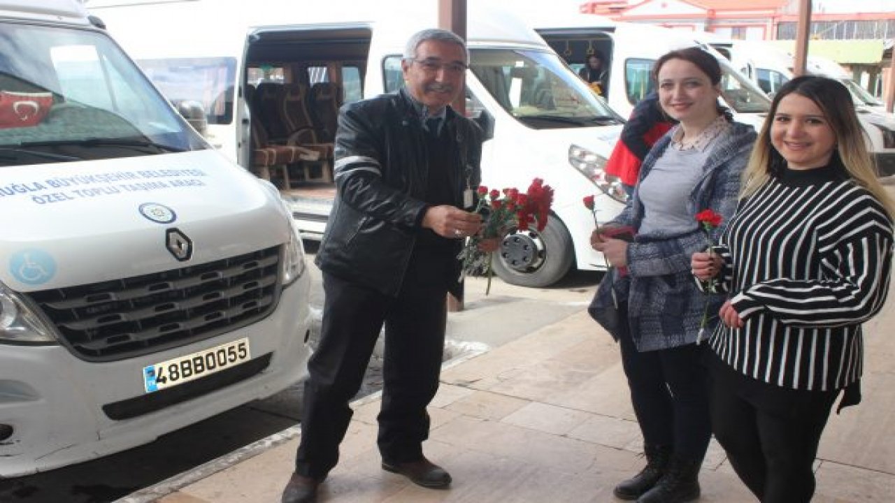 Şoförlerden Kadınlara Çiçek