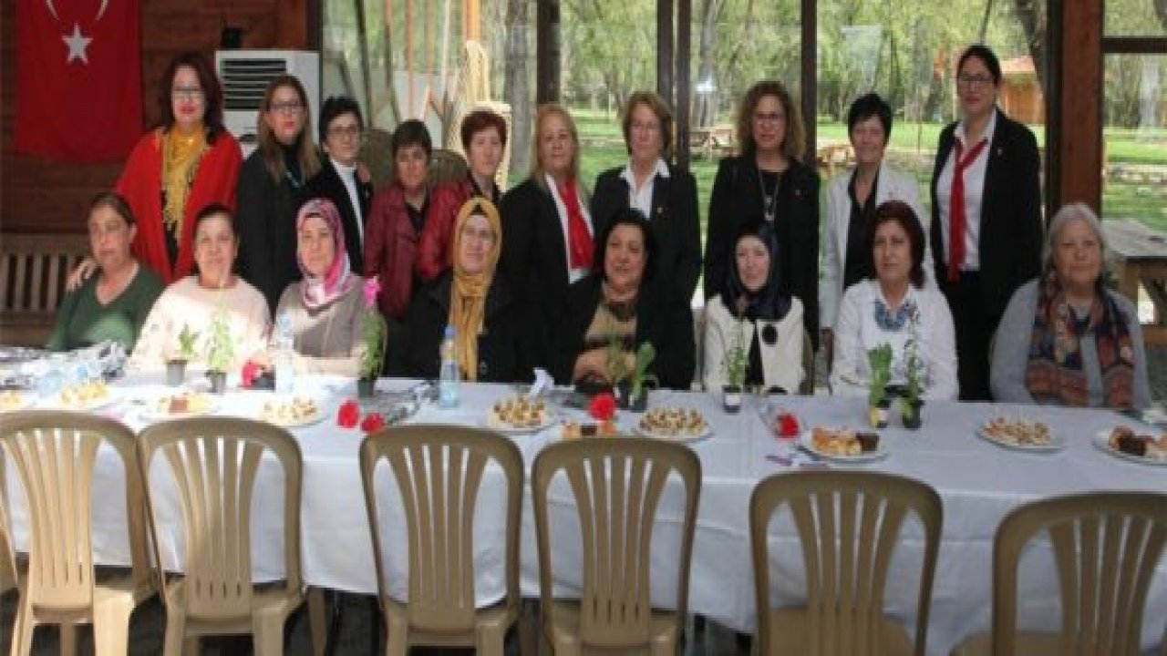“Kadınlar Buluşuyor” etkinliği