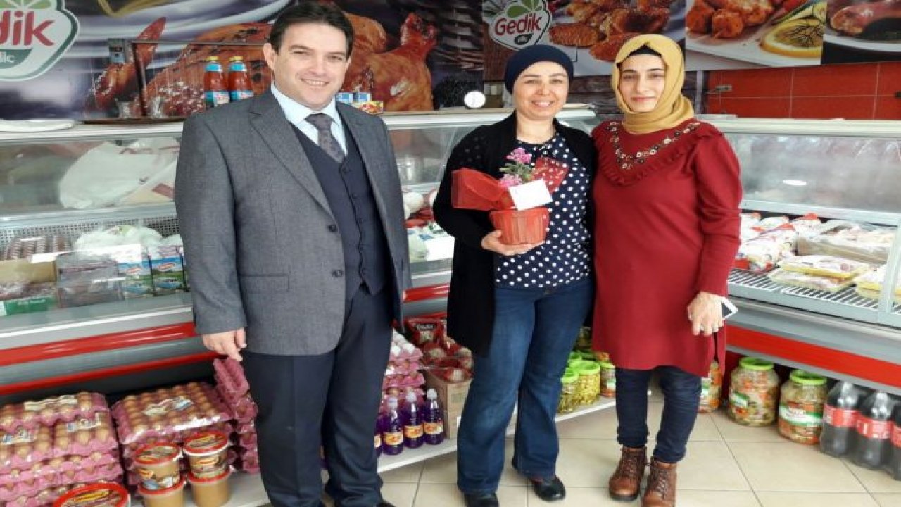 Sağır, kadın esnafı ziyaret etti