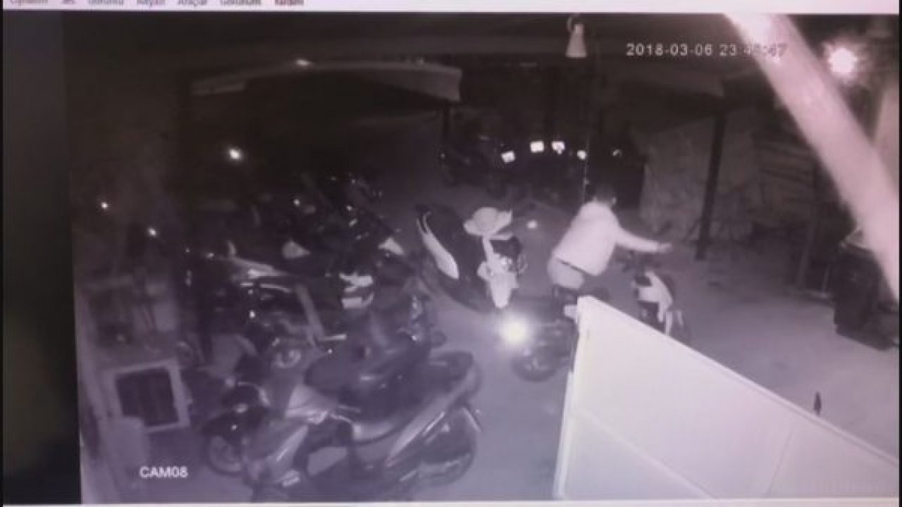 Hırsızlık anı güvenlik kamerasında