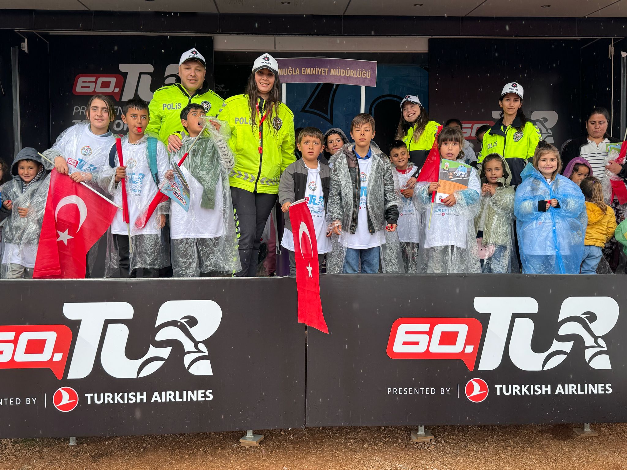 Kraliçe Etapta Trafik Güvenliği Standı