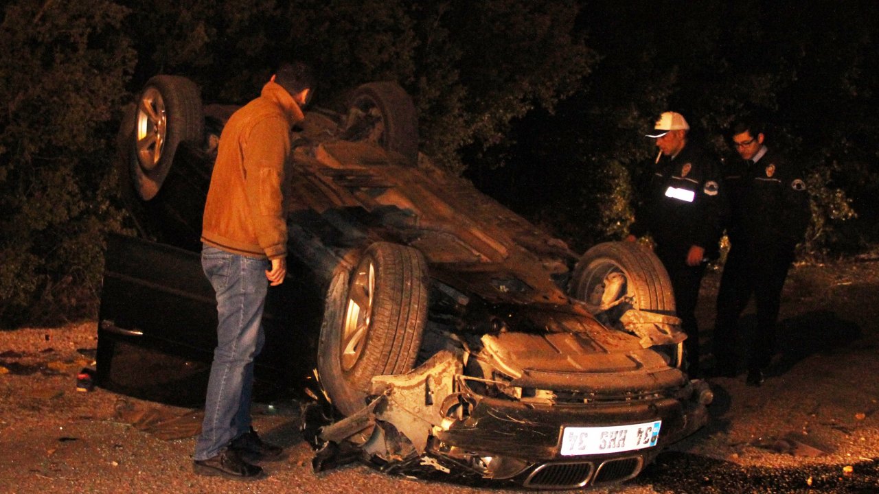 Araç takla attı: 3 yaralı