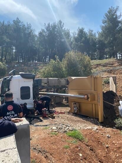 Yükünü Boşaltan Kamyonun Altında Ezilerek Hayatını Kaybetti