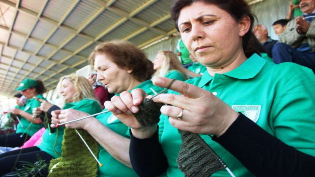 Mehmetçik için örgü ördüler