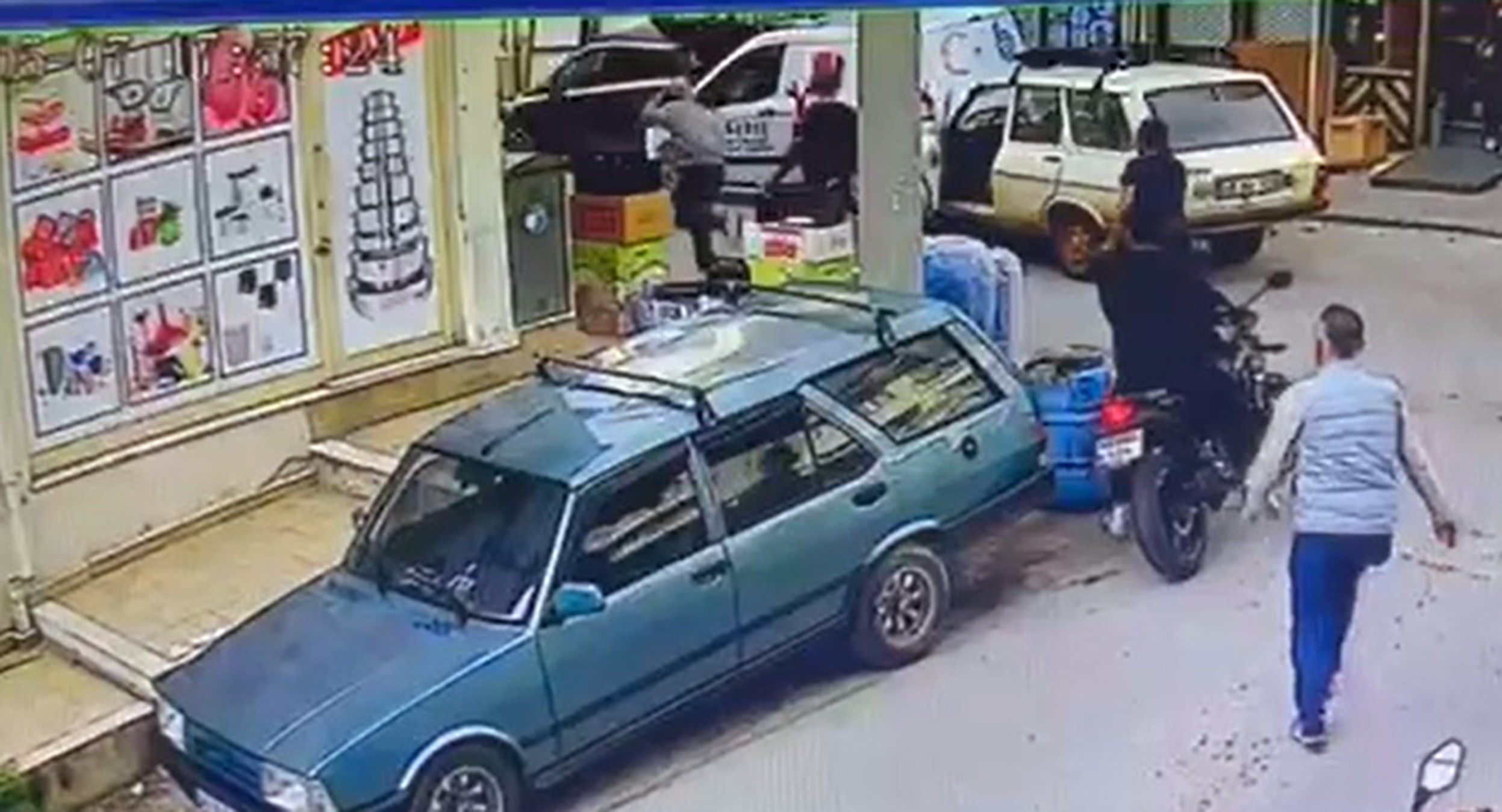 Menteşe’de Çaldığı Araçla Kaza Yaptı: Kaçarken Vatandaşlar Tarafından Yakalandı