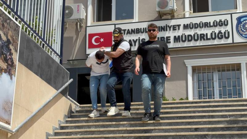 “Oğlunum” Dedi, 400 Bin Liralık Altınlarını Aldı