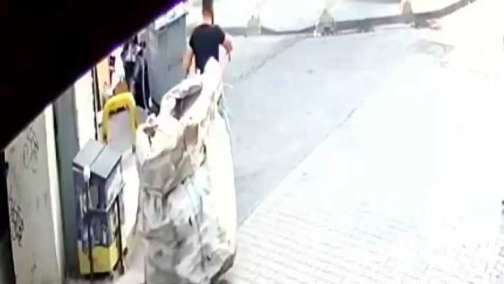 Çöpten Milyonluk Pırlantalar Çıktı! Kağıt Toplayıcısı Gözaltında