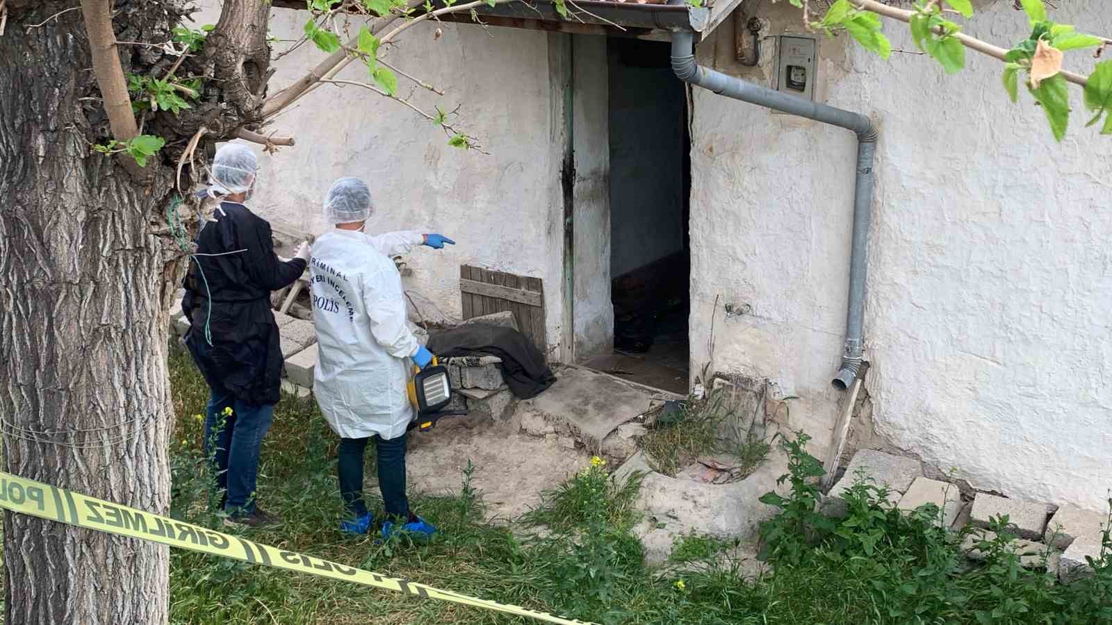 Yaşlı Kadının Acı Sonu: Evinde Ölü Bulundu