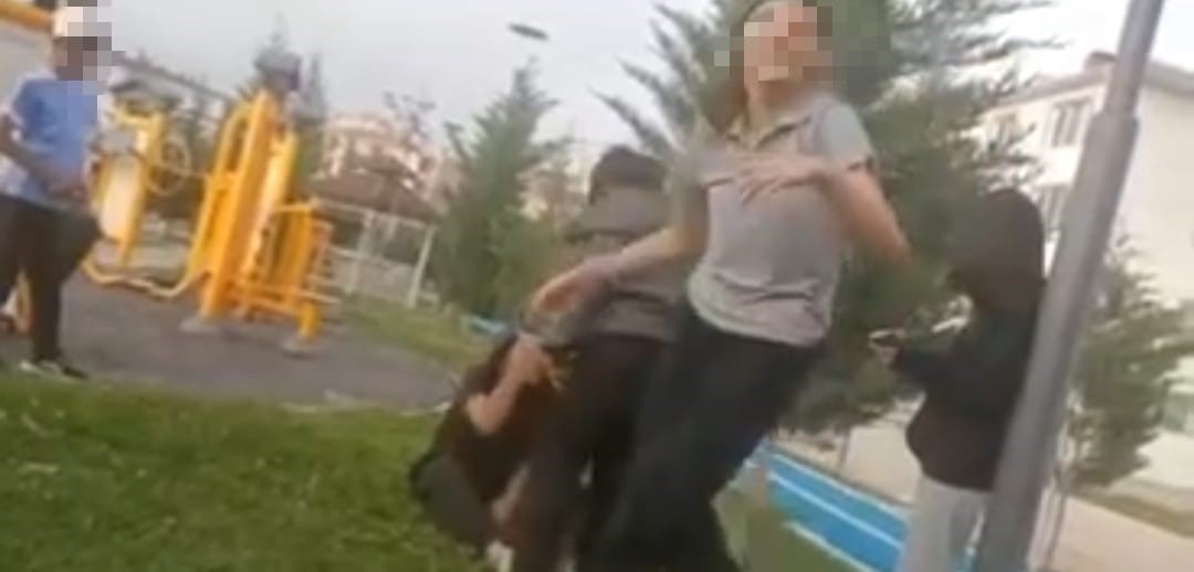 Arkadaşları Tarafından Darbedilen Kızın Annesi Anlattı: 