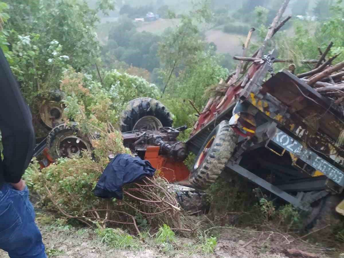 Devrilen Traktörün Sürücüsü Hayatını Kaybetti