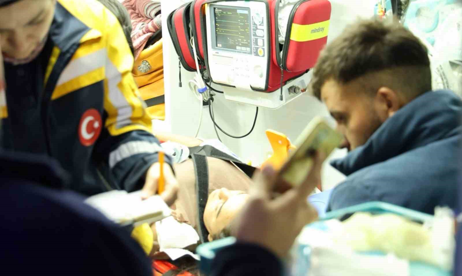 Alkollü ve Ehliyetsiz Kadın Sürücü Şarampole Uçtu