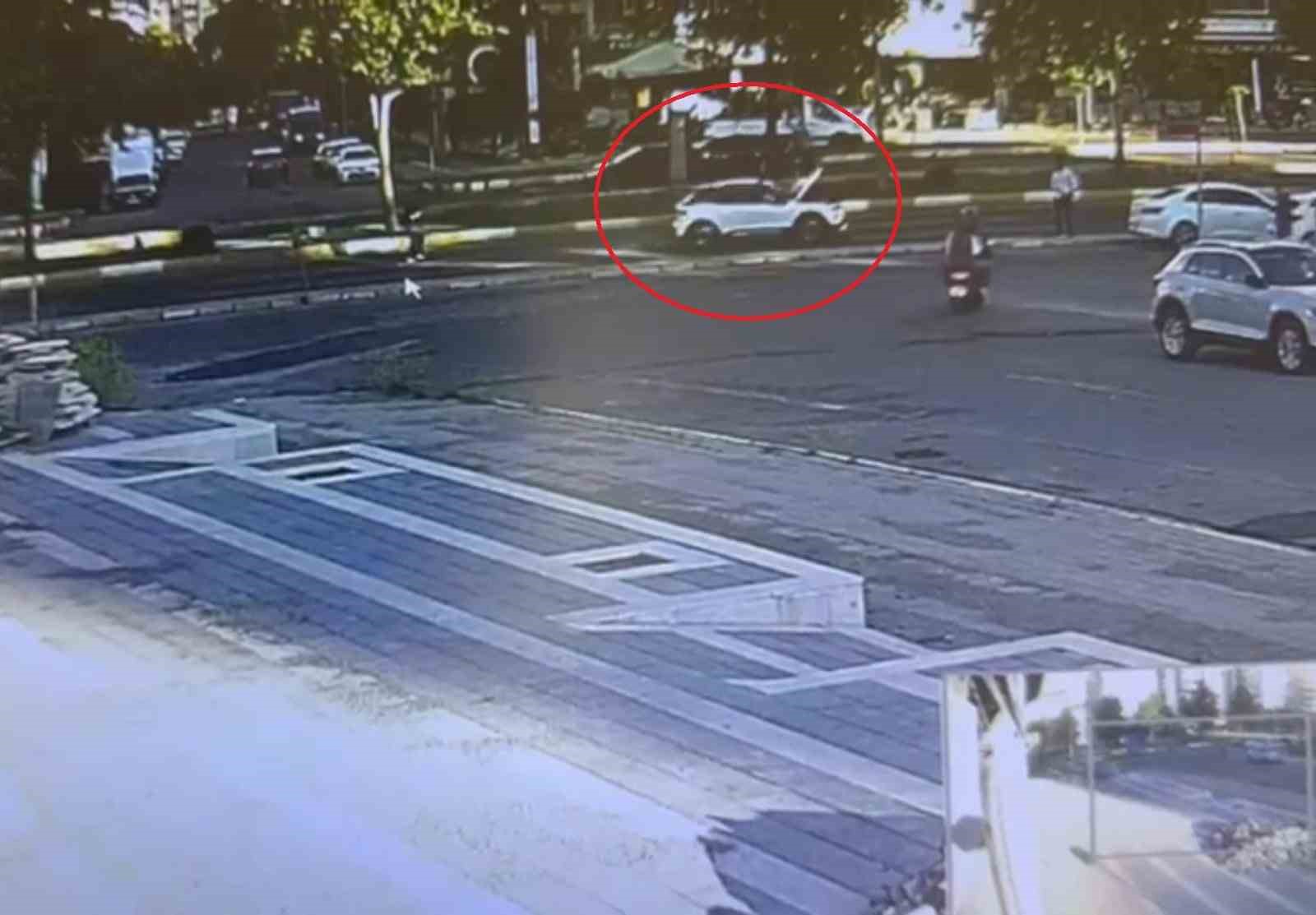 Feci Kaza Güvenlik Kamerasında: Genç Öğrenci Hayatını Kaybetti