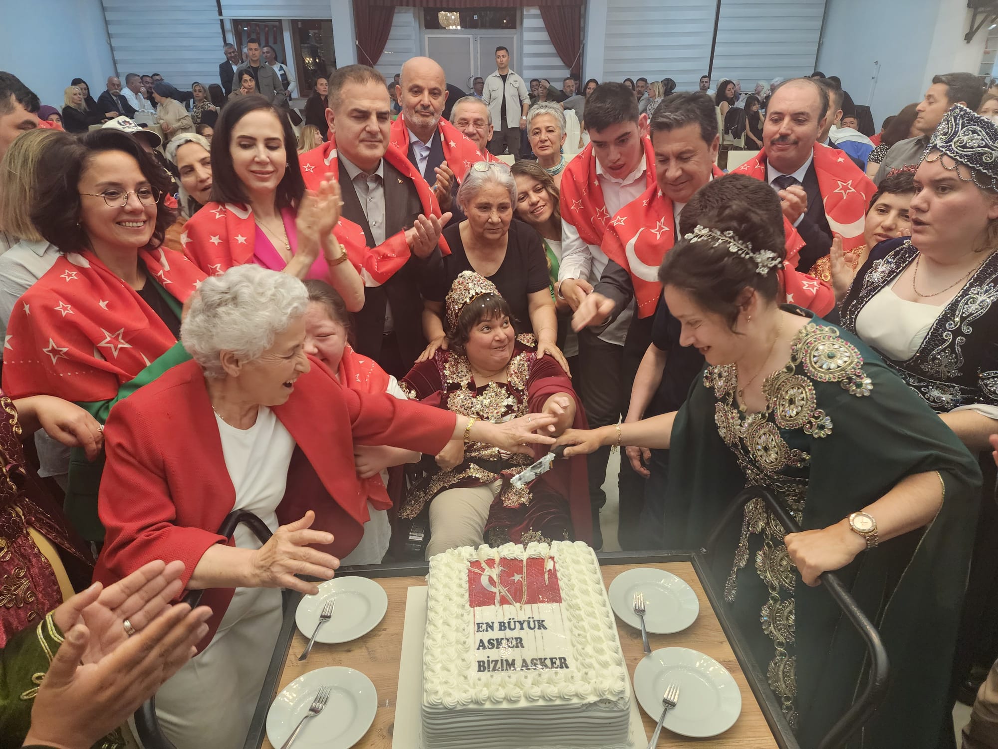 Muğla'da 'Engelsiz Asker' Kına Gecesinde Duygusal Anlar