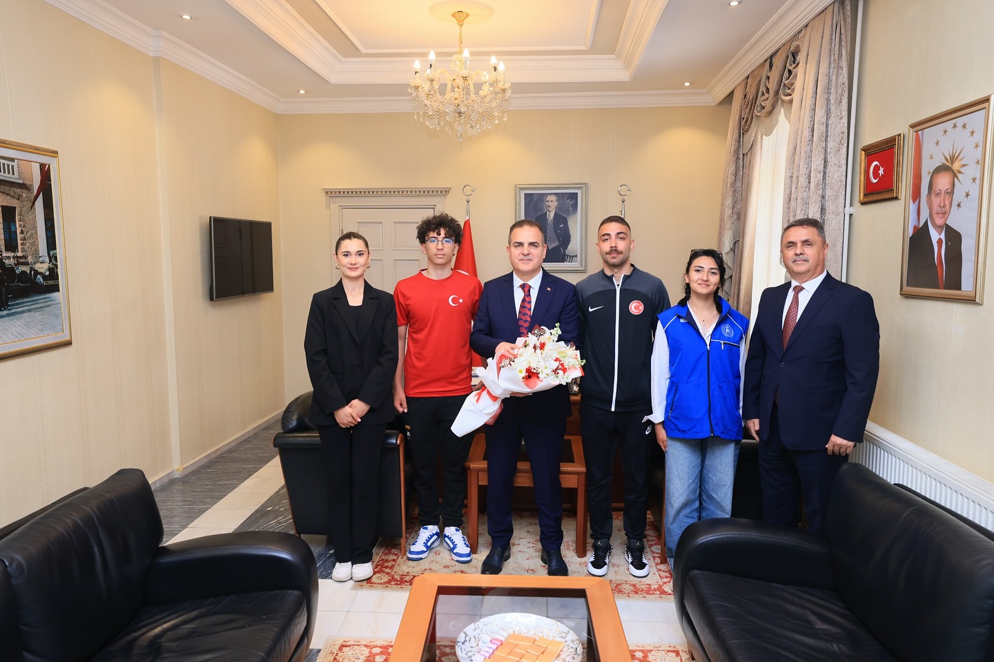 Gençlik Haftası Kapsamında Muğla Valisi Dr. İdris Akbıyık’a Anlamlı Ziyaret