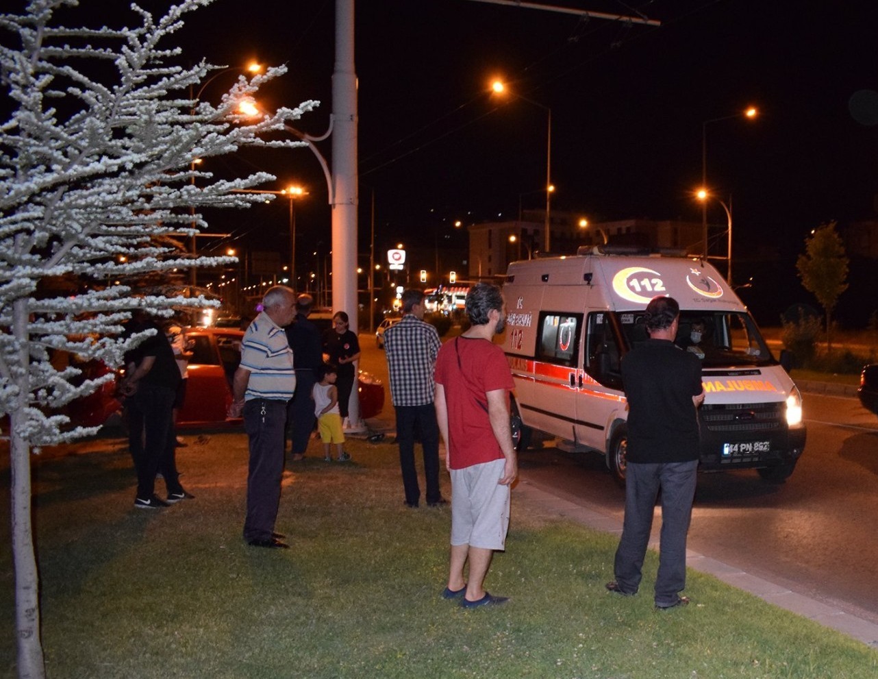 Otomobilin Çarptığı 15 Yaşındaki Çocuk Hayatını Kaybetti