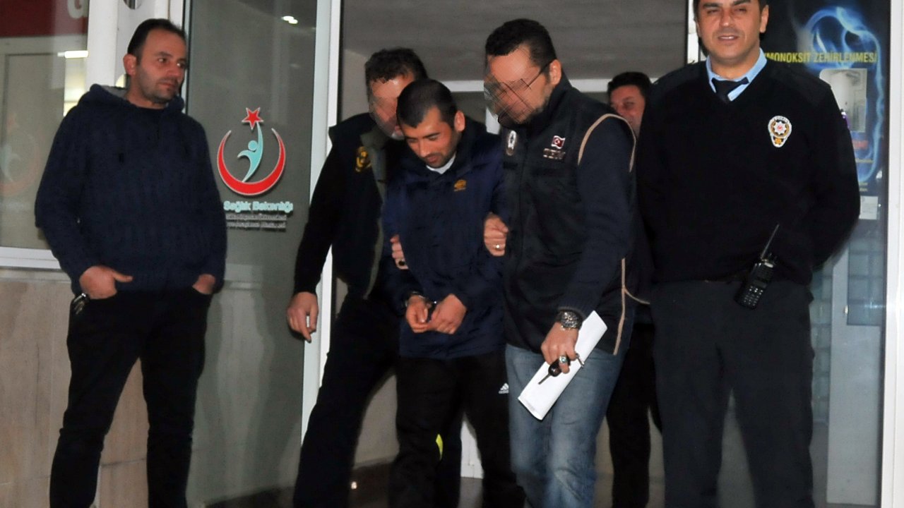 Geri gönderme merkezinden firar etti, polis yakaladı