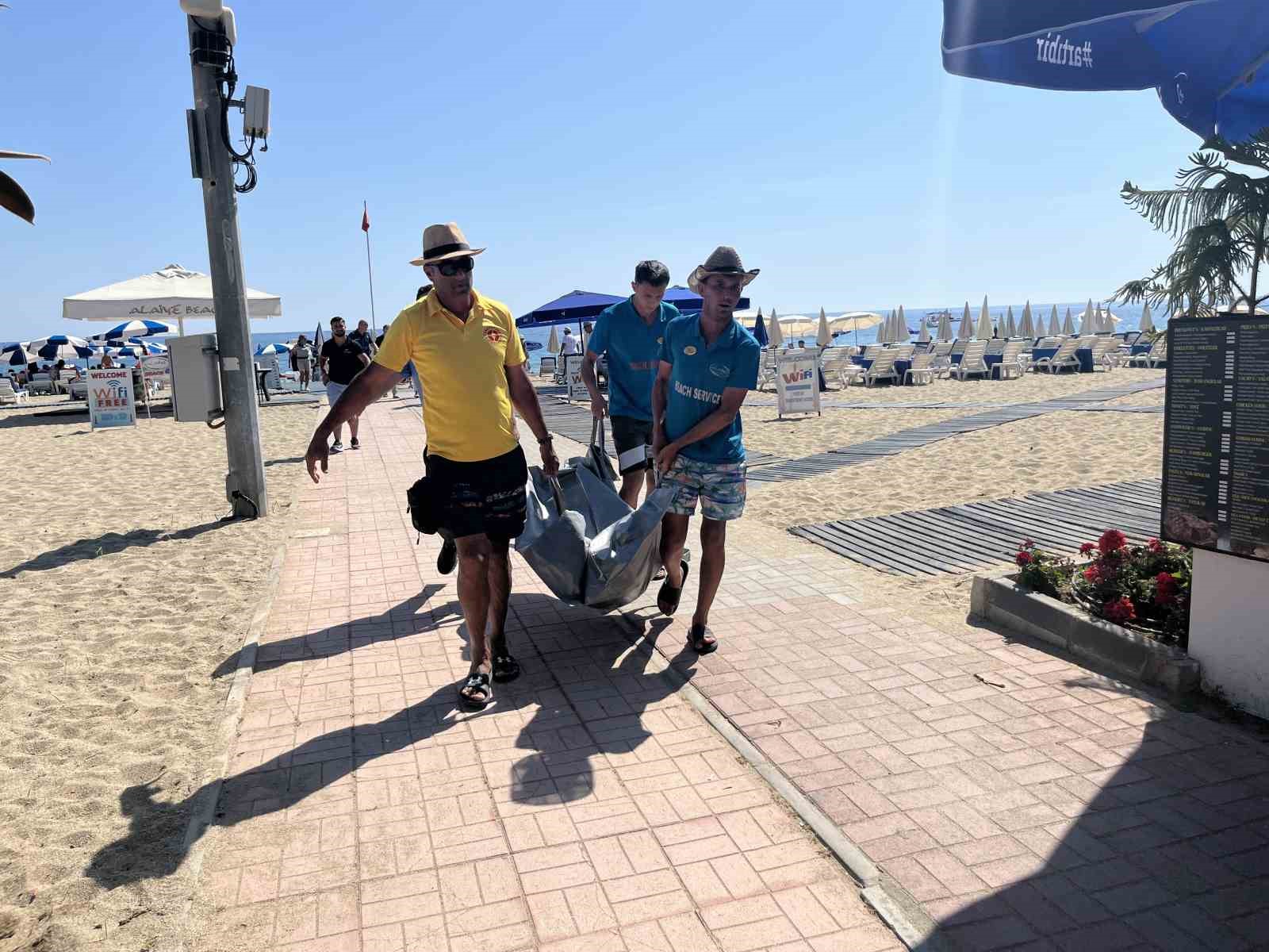 Sahilde Feci Son: Güneşlenen 67 Yaşındaki Turist Hayatını Kaybetti