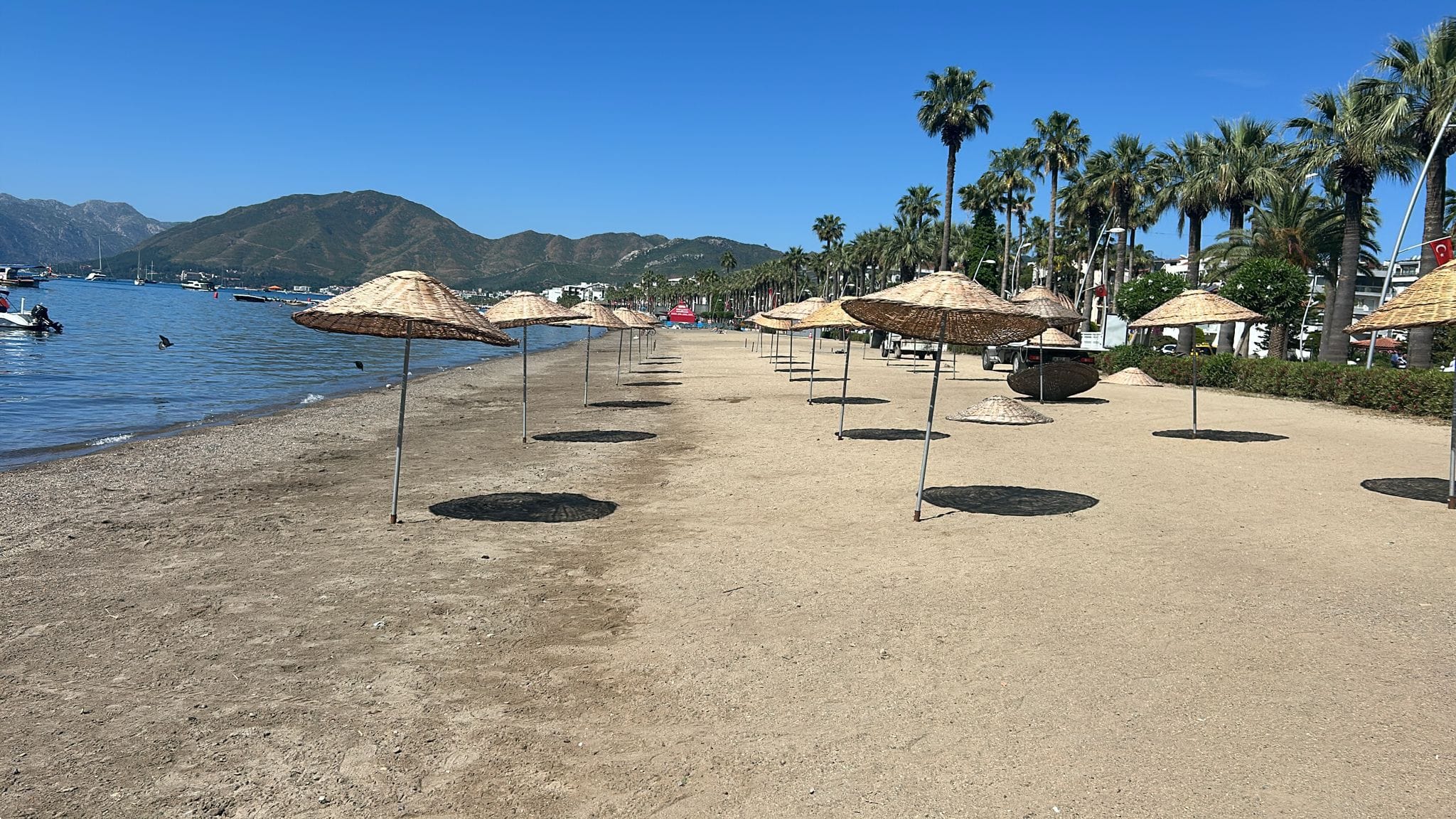 Marmaris'te Ücretsiz Plaj Ve Şezlong