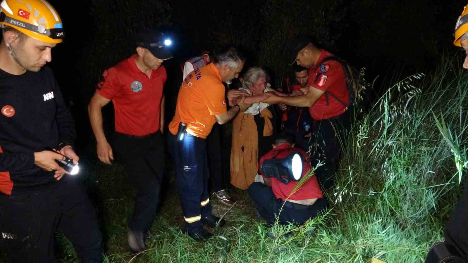 Kaybolan Alzheimer Hastası Kadın Otların Arasında Bulundu