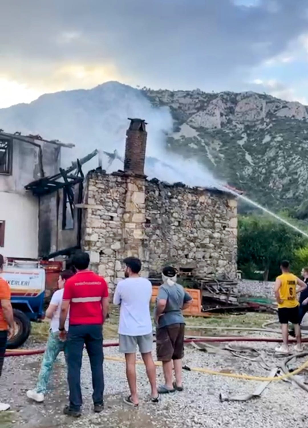 Muğla'da Evler Göz Göre Göre Alevlere Teslim oldu