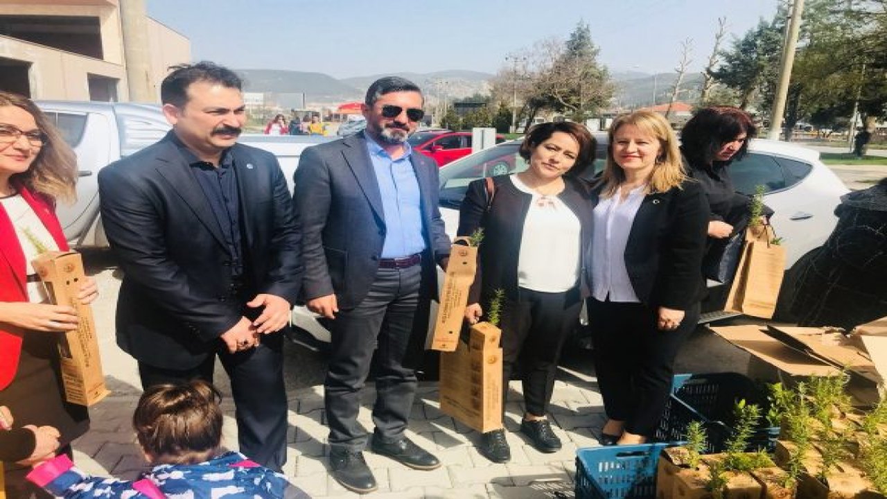 Uçak: Dünyanın acı yükünü kadınlar çekiyor