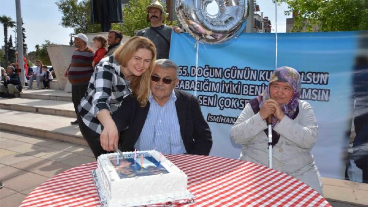 Mehter takımı eşliğinde doğum günü