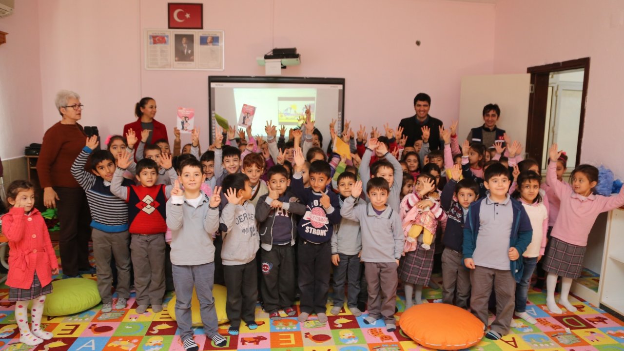 Bodrum'da öğrencilere geri dönüşüm semineri