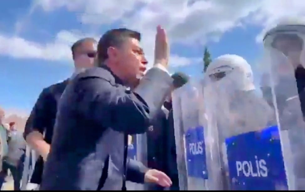 Marmaris Belediye Başkanı Acar Ünlü ve CHP Muğla İl Gençlik Kolları Başkanı Nazım Şardoğan’a Kamu Davası Açıldı