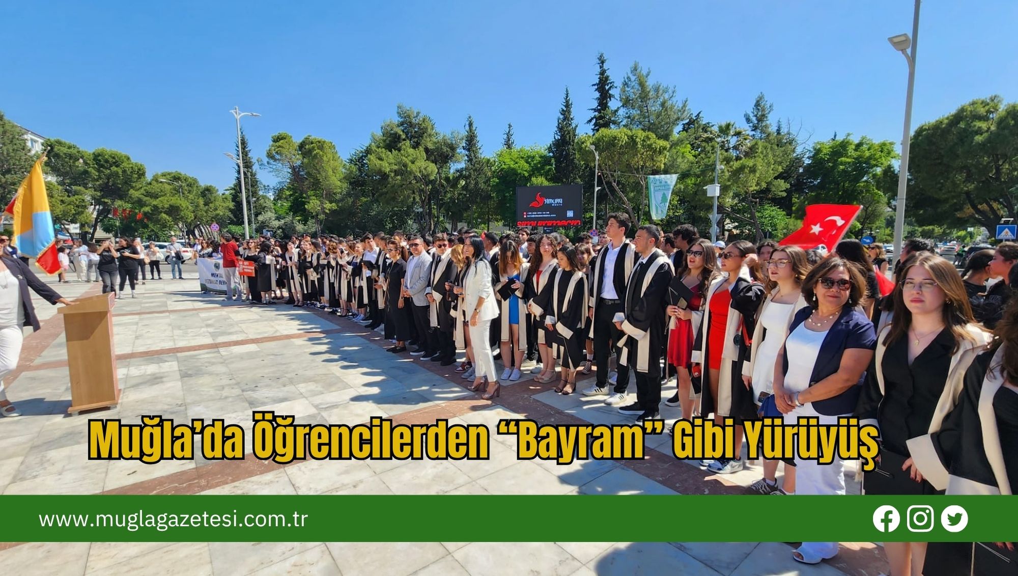 Muğla’da Öğrencilerden “Bayram” Gibi Yürüyüş