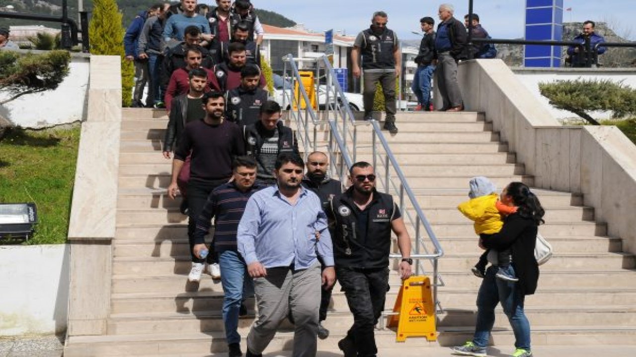 10 muvazzaf asker adliyeye sevk edildi