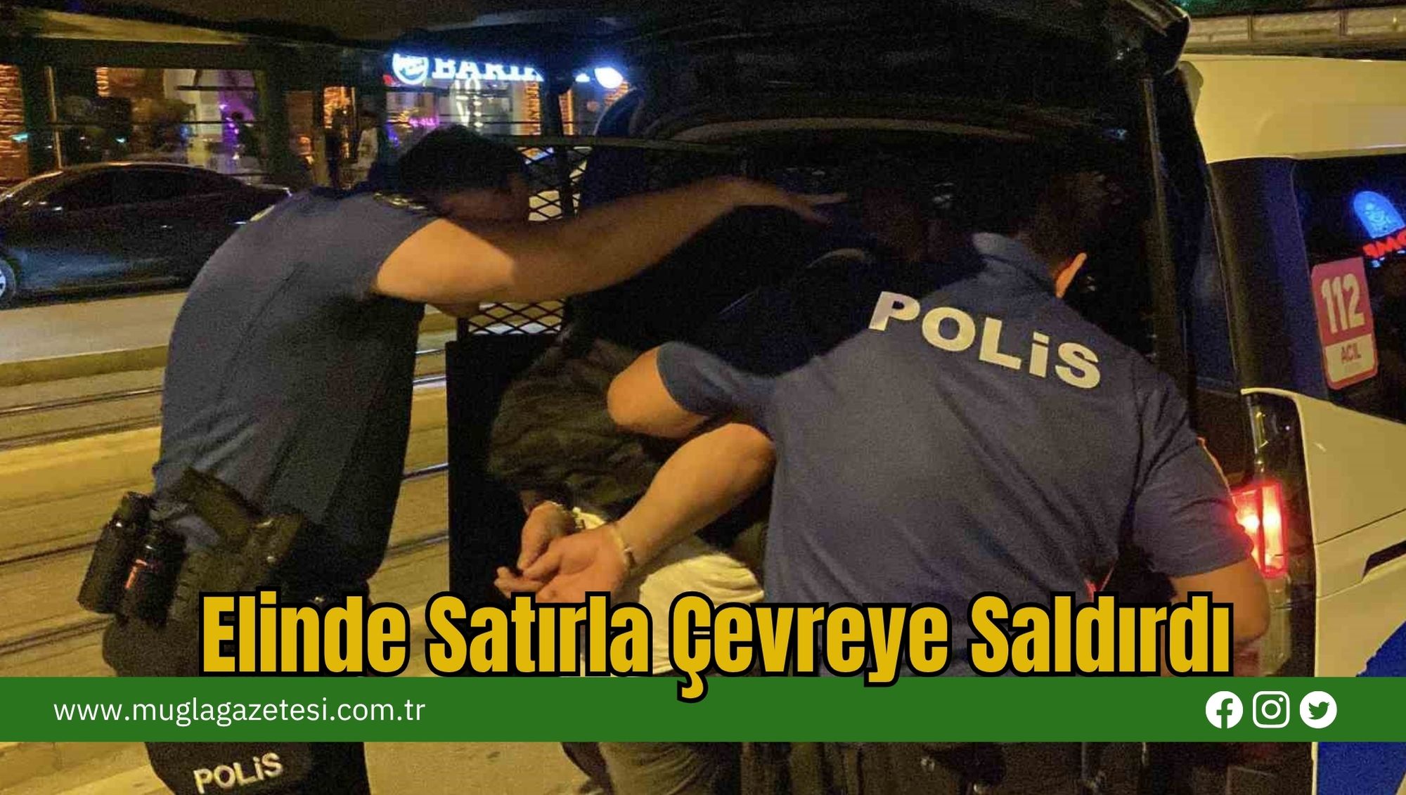 Elinde Satırla Çevreye Saldırdı