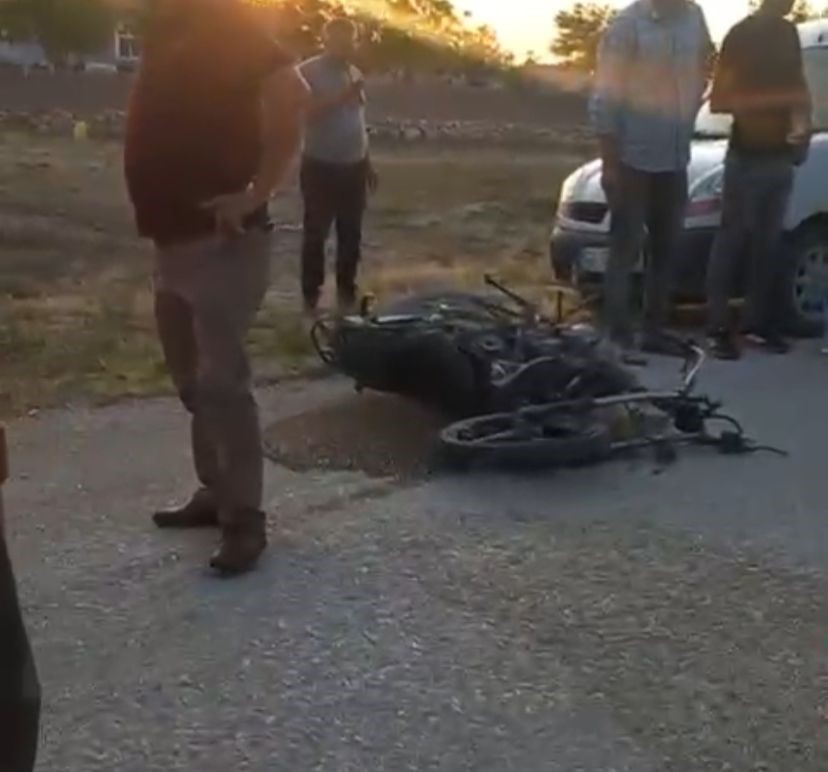 Otomobil ile Motosiklet Çarpıştı: 2 Kardeş Hayatını Kaybetti