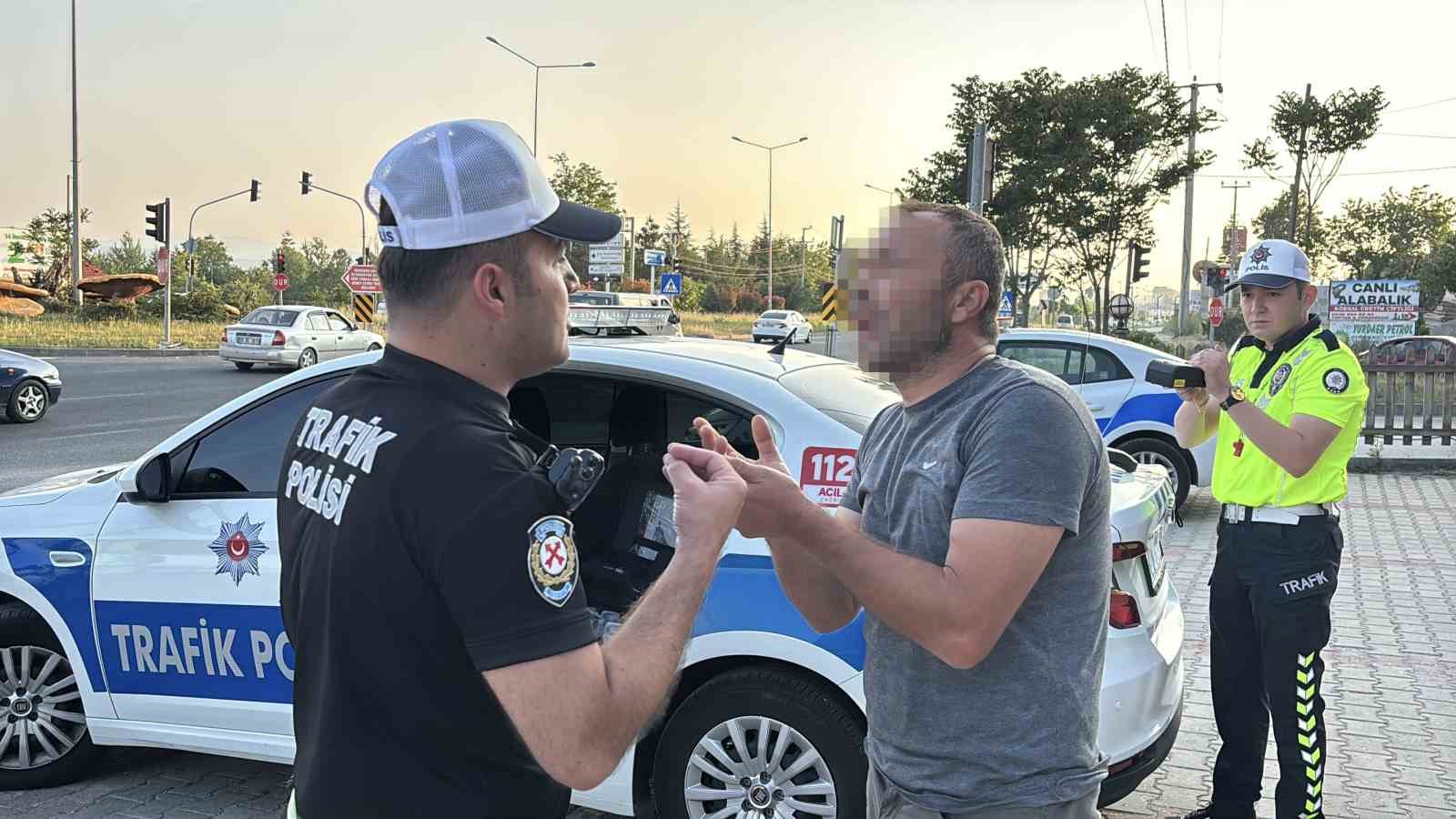 Bayramda Skandal! Hem Alkollü Hem Ehliyetsiz