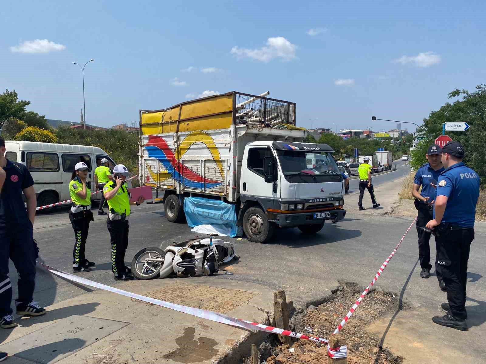 Kamyonete Çarpan 17 Yaşındaki Motosiklet Sürücüsünden Acı Haber