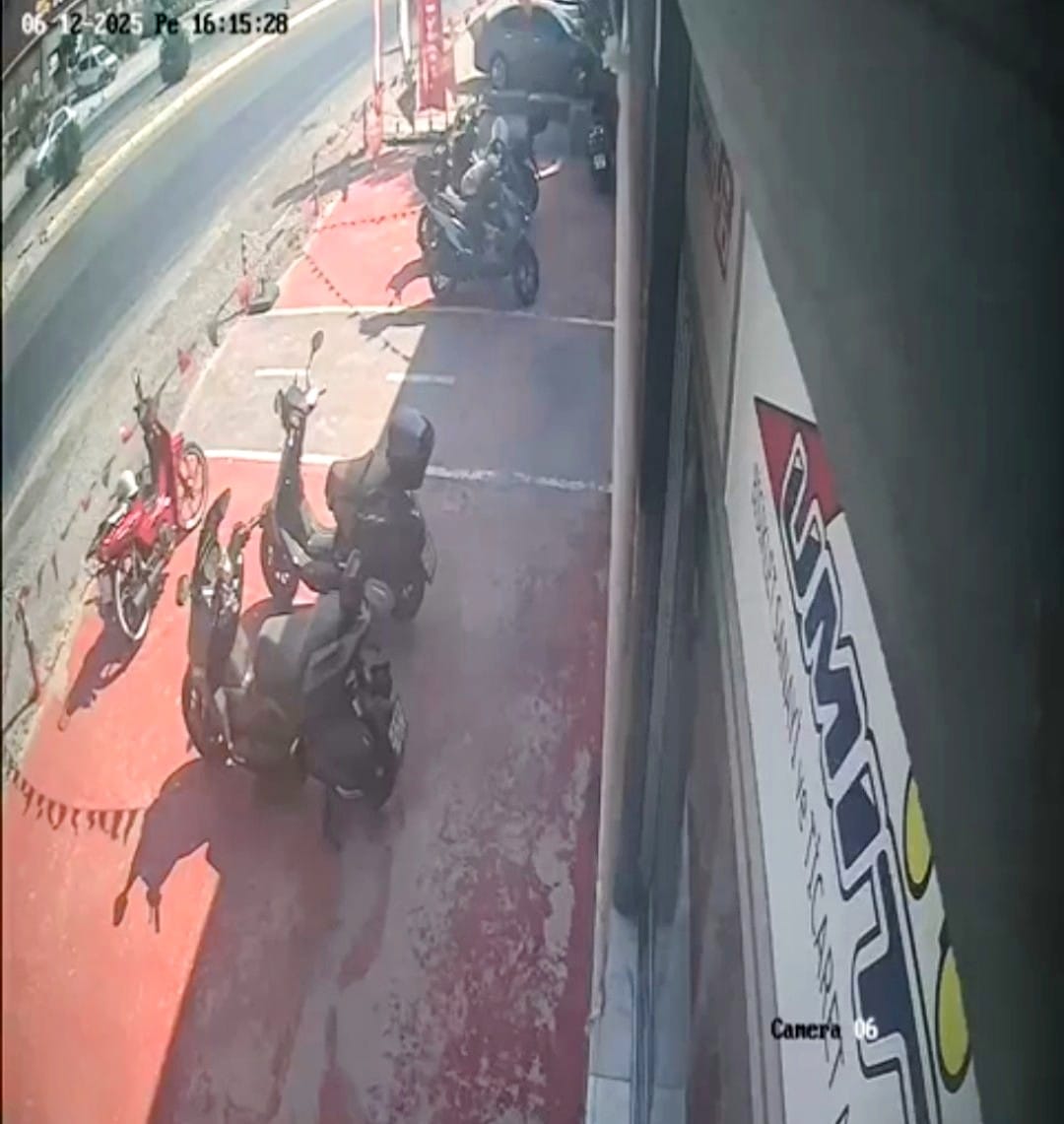 Muğla’da Kaza Anı Kamerada: Yaya Ağır Yaralandı, Sürücü Kaçtı