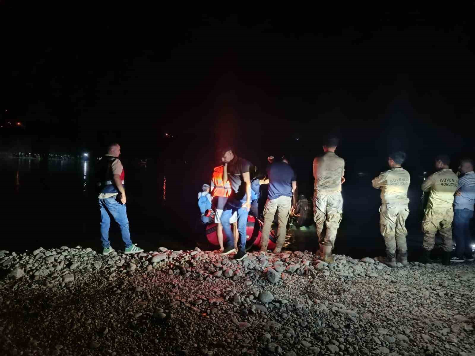 Murat Nehri’nde Balık Tutarken Akıntıya Kapıldı: Arama Çalışmaları Devam Ediyor