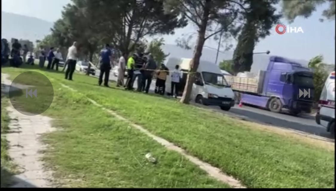 Park Halindeki Aracın İçinde Bir Kişi Ölü Bulundu