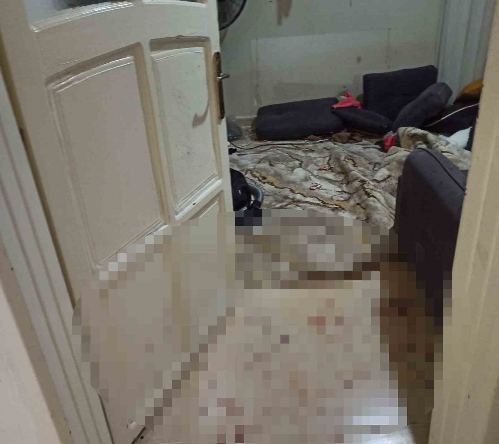 Evde Çıkan Kavgada 35 Yaşındaki Adam Hayatını Kaybetti