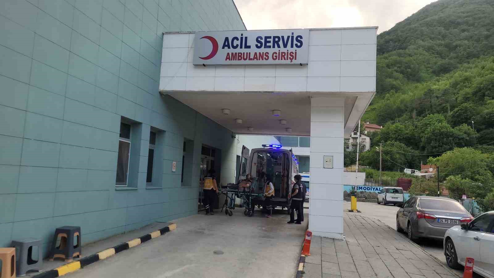 Kadını Akrep Soktu, Hastanede Tedavi Altına Alındı