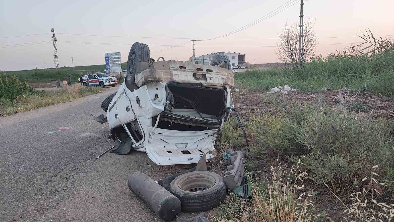 Takla Atan Otomobilde Can Pazarı: 1 Ölü, 4 Yaralı