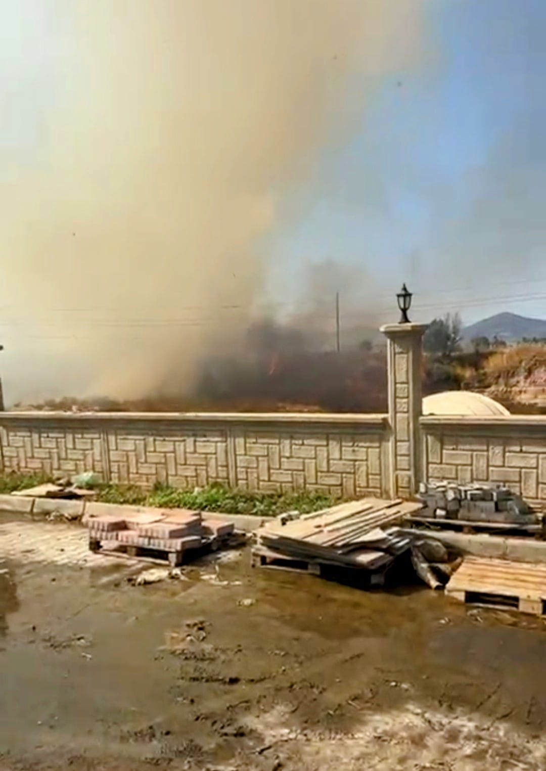 Muğla'da Sulama Kanalında Yangın Çıktı