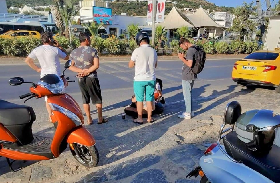 Bodrum'da Trafik Kazası:Yaralı 45 Dakika Ambulans Bekledi