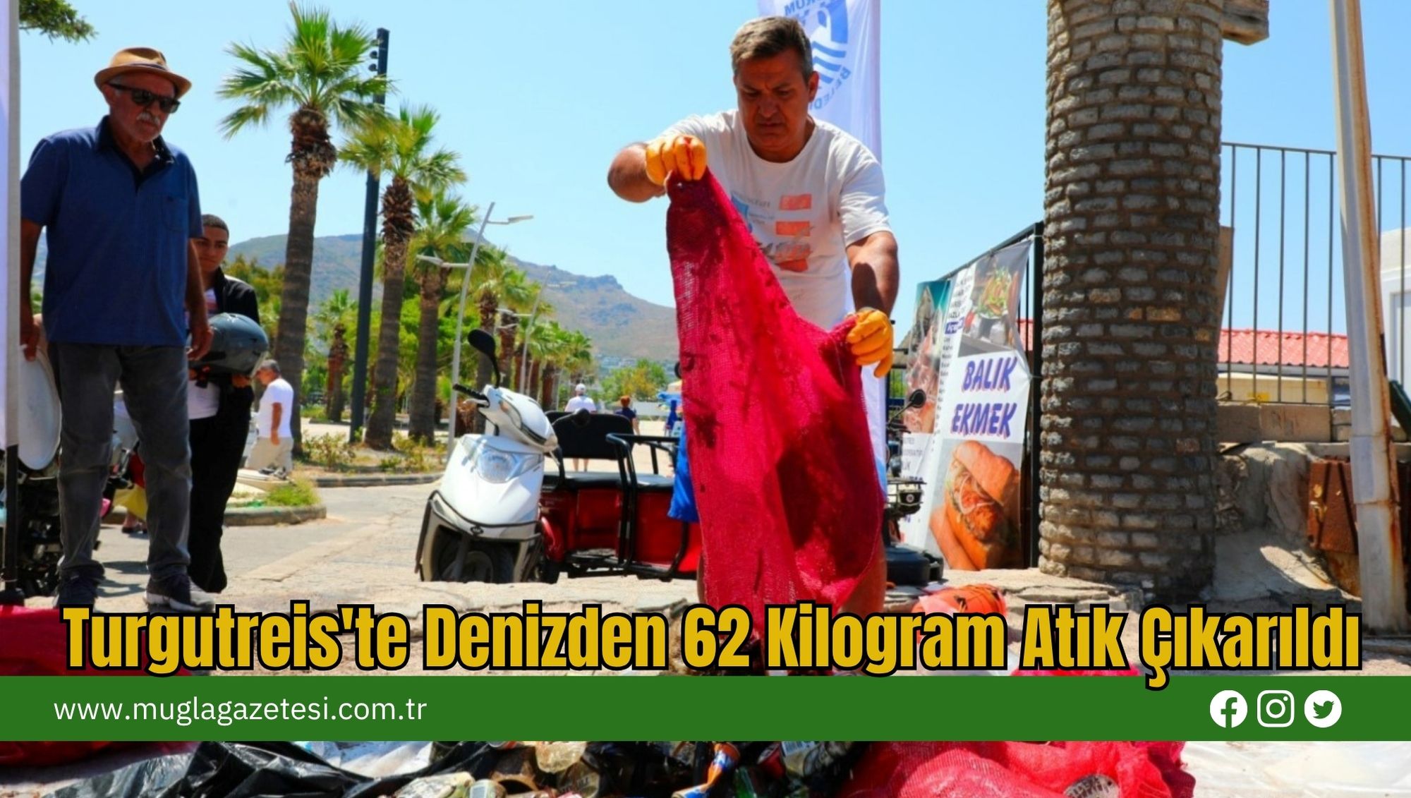 Turgutreis'te Denizden 62 Kilogram Atık Çıkarıldı