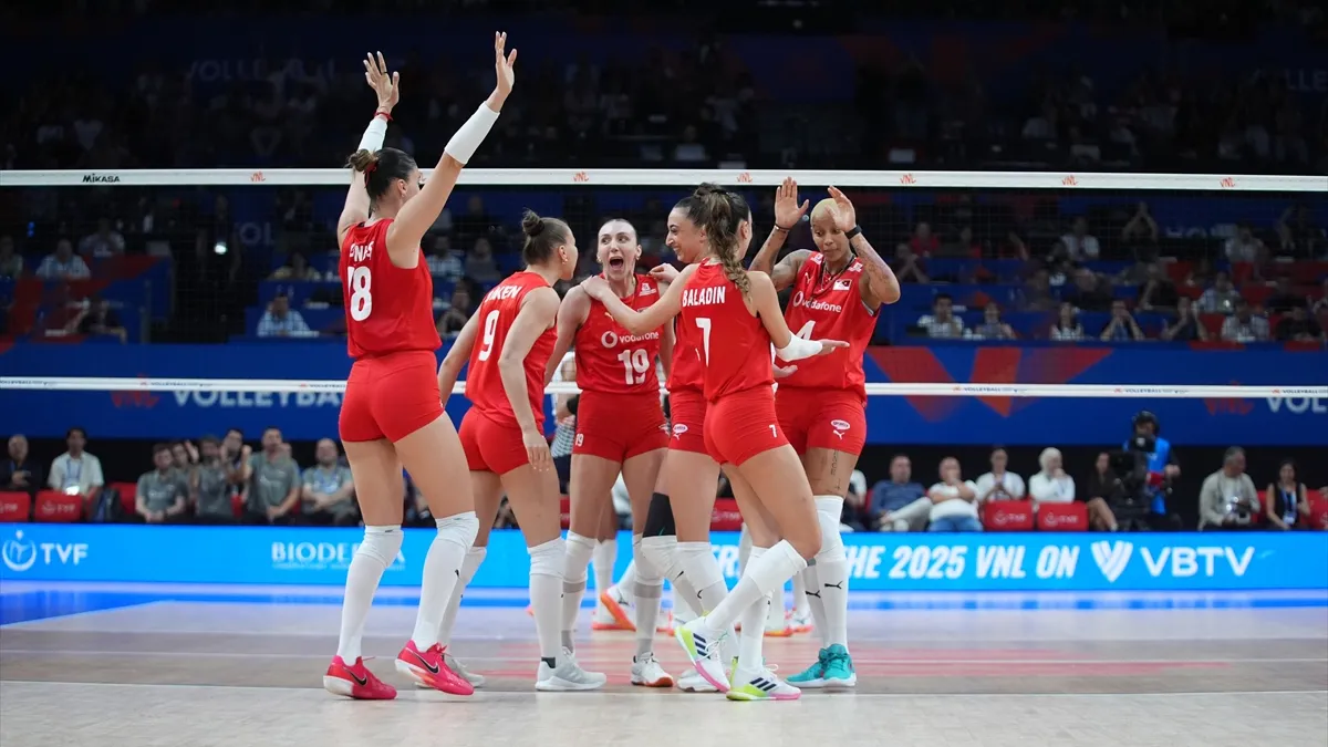 Filenin Sultanları İstanbul’da Fırtına Gibi Esti: Hande Baladın Parladı, Türkiye Dominik’i Süpürdü