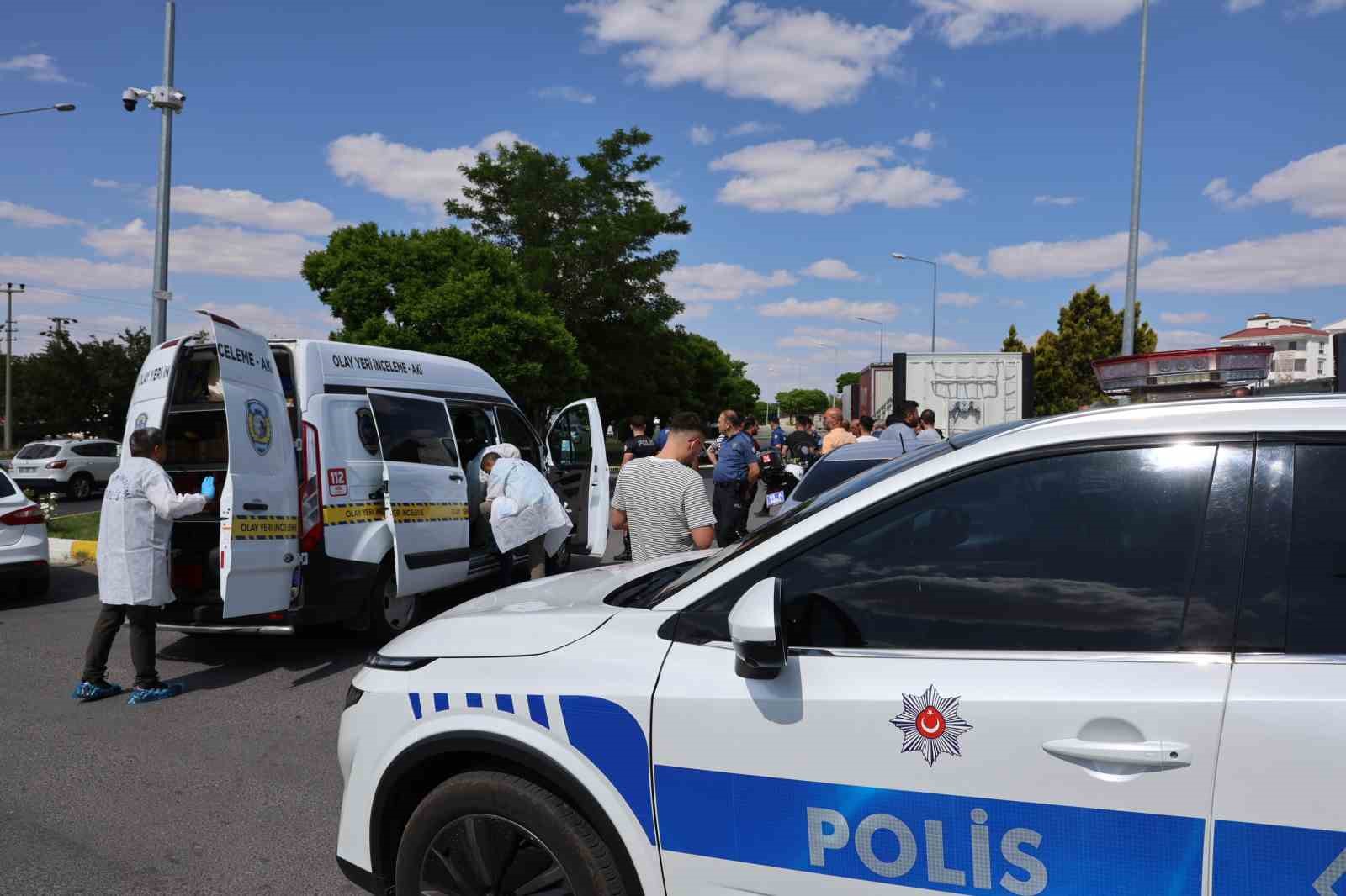 Önce Annesinin Mezarına Gitti, Ardından Tüfekle Canına Kıydı