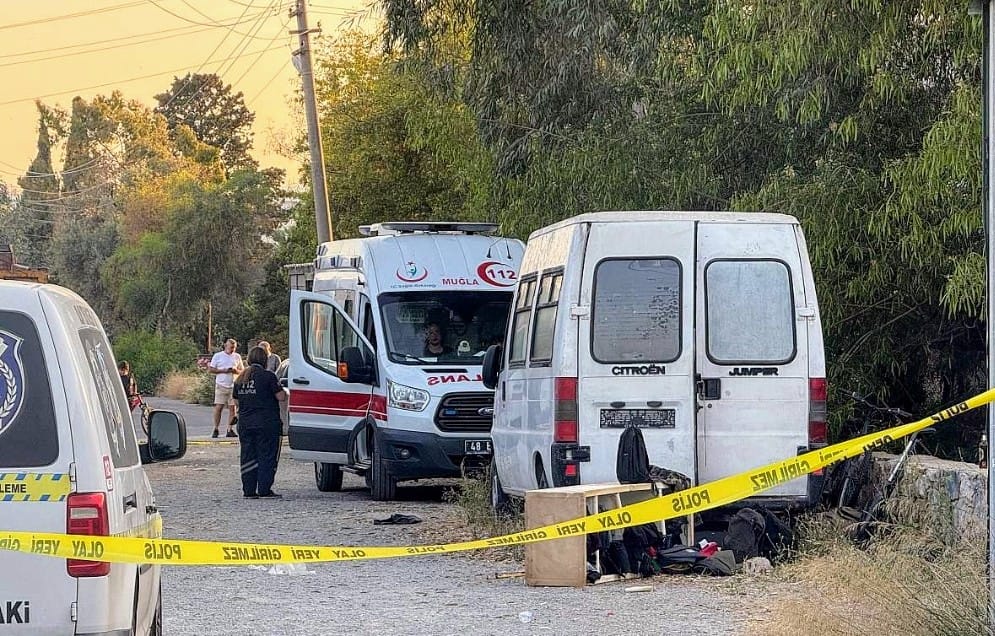 Bodrum'da Hurdacılık Yapan Adam, Kaldığı Araçta Ölü Bulundu