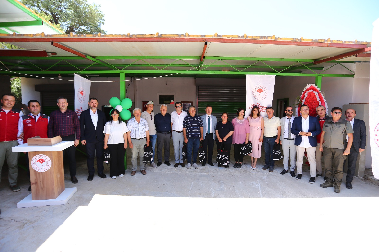 Göktepe’de Zeytinyağı Kalitesi İçin Üreticilerle Buluşma