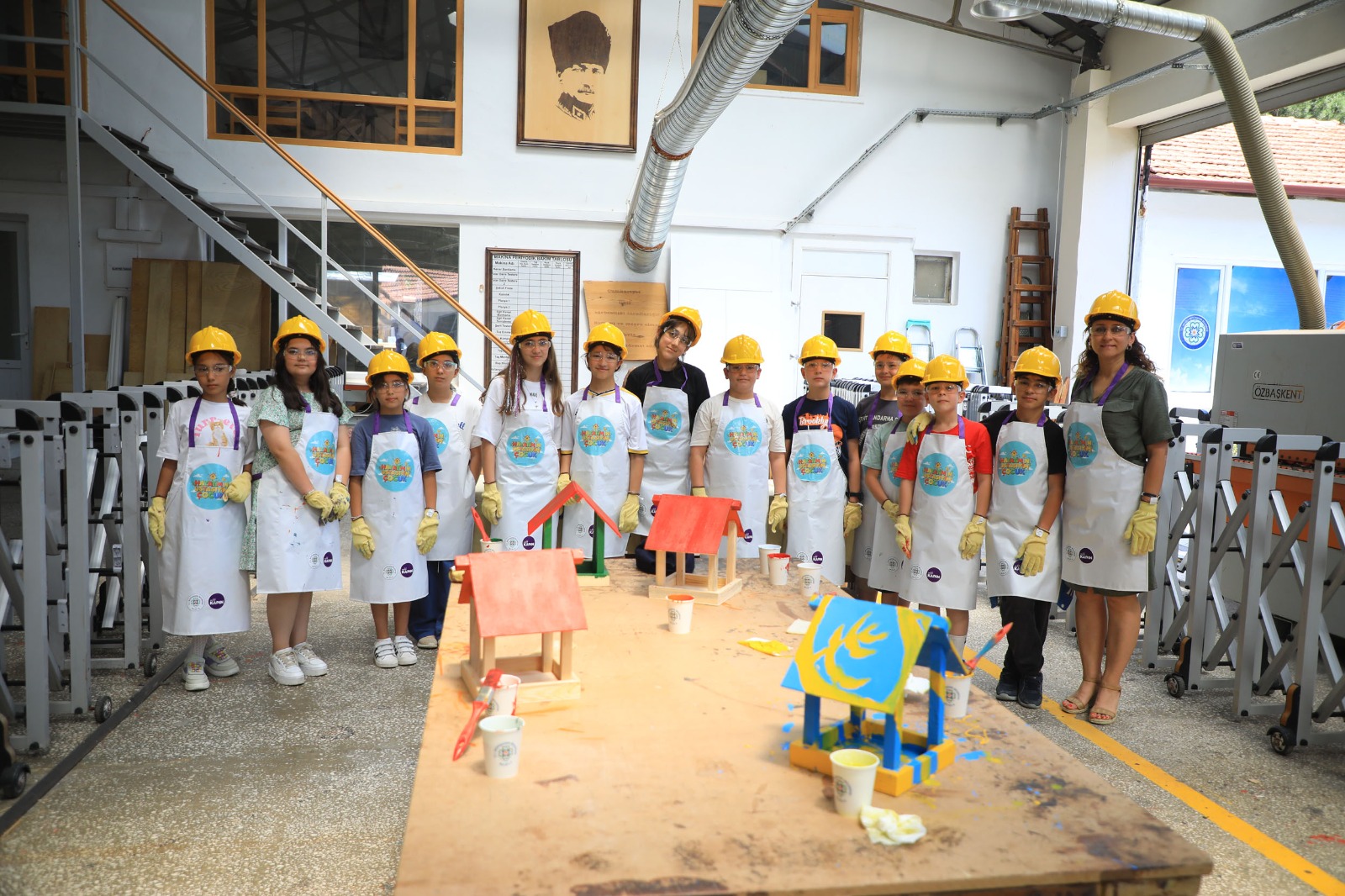 Muğla Büyükşehir Belediyesi’nden Çocuklara Karne Sürprizi: Kuş Yuvası Atölyesi