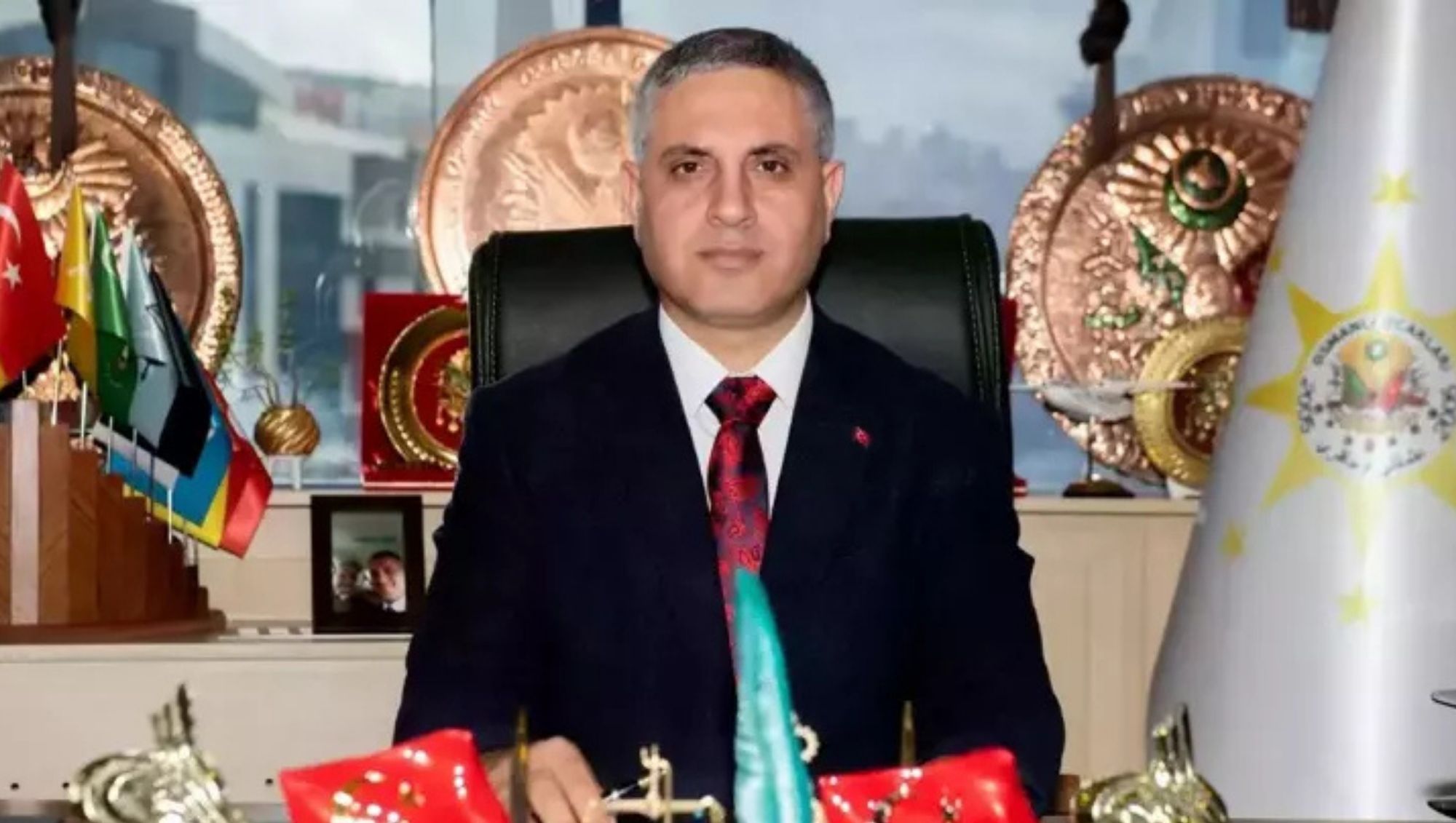 Partinin Genel Başkanı Ağabeyi Tarafından Öldürüldü