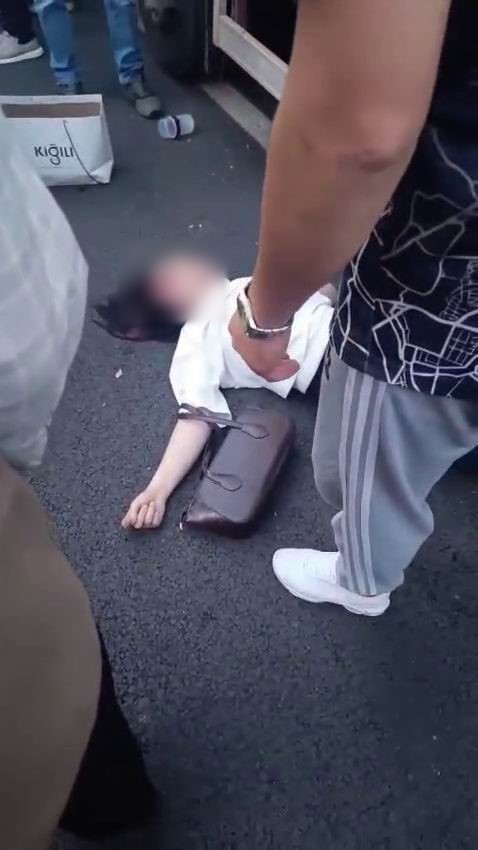 Karşıya Geçmek İstedi, Pikap Çarptı: Durumu Ağır